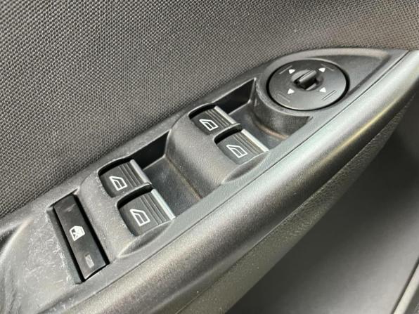 Ford Focus III Рестайлинг с пробегом 2018 года, цена 1 034 500 рублей, 179478 км, универсал, Автокод Объявления