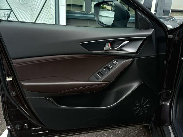 Mazda CX-4 I Рестайлинг с пробегом 2023 года, цена 2 799 000 рублей, 52777 км, внедорожник, Автокод Объявления
