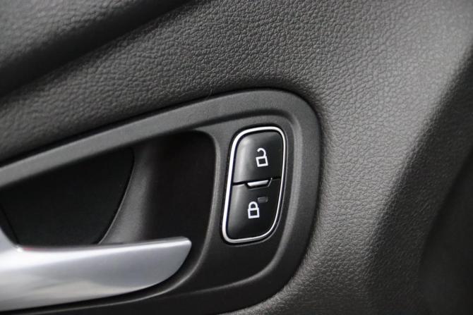 Ford Focus III Рестайлинг с пробегом 2018 года, цена 1 235 450 рублей, 138764 км, универсал, Автокод Объявления