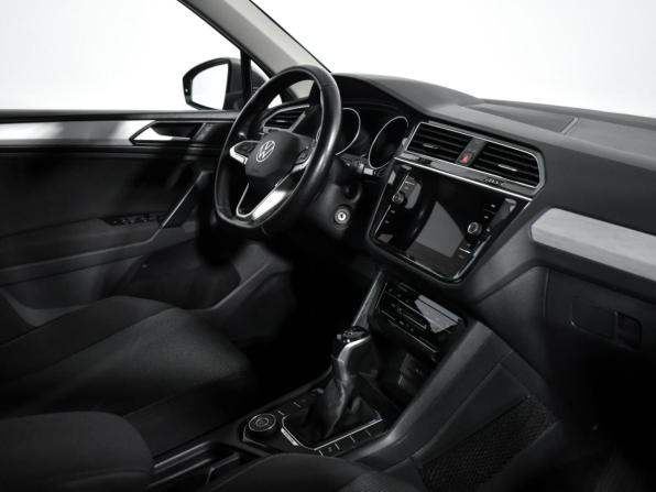 Volkswagen Tiguan II Рестайлинг с пробегом 2021 года, цена 2 235 000 рублей, 184951 км, внедорожник, Автокод Объявления