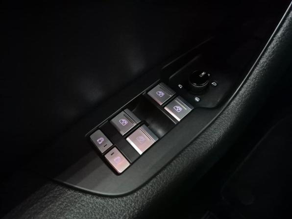 Audi A6 V (C8) с пробегом 2021 года, цена 3 150 000 рублей, 218663 км, седан, Автокод Объявления