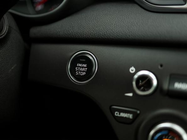 Kia Sportage IV с пробегом 2016 года, цена 2 179 000 рублей, 68083 км, внедорожник, Автокод Объявления