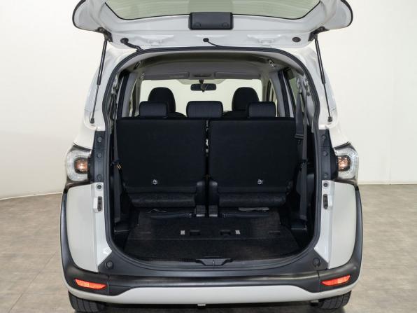 Toyota Sienta II с пробегом 2016 года, цена 1 160 000 рублей, 116483 км, компактвэн, Автокод Объявления