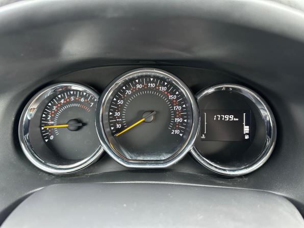 Renault Sandero II Рестайлинг с пробегом 2021 года, цена 1 502 000 рублей, 17700 км, хэтчбек, Автокод Объявления