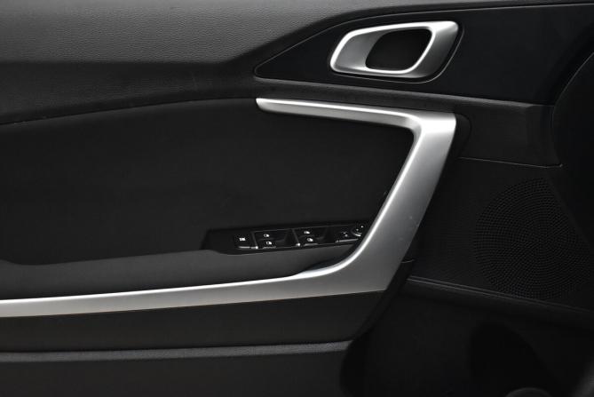 Kia Ceed III с пробегом 2021 года, цена 1 820 000 рублей, 126325 км, универсал, Автокод Объявления