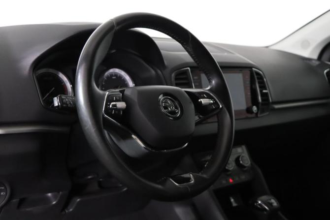 Skoda Karoq I с пробегом 2021 года, цена 2 559 990 рублей, 77728 км, внедорожник, Автокод Объявления