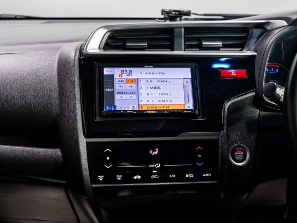Honda Fit III Рестайлинг с пробегом 2017 года, цена 1 050 000 рублей, 106544 км, хэтчбек, Автокод Объявления
