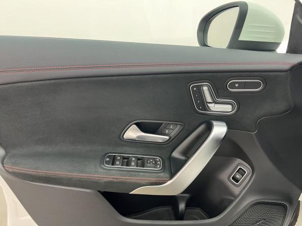 Mercedes-Benz CLA II (C118 X118) с пробегом 2019 года, цена 2 625 000 рублей, 100149 км, седан, Автокод Объявления