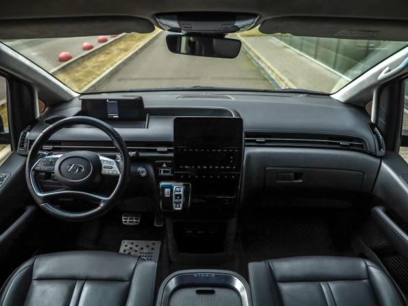 Hyundai Staria I с пробегом 2021 года, цена 3 889 000 рублей, 124898 км, минивэн, Автокод Объявления