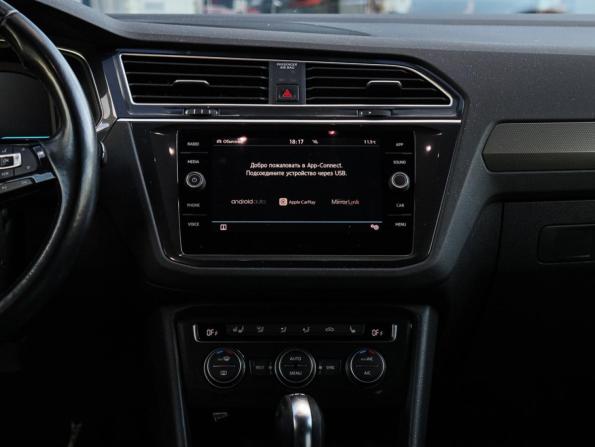 Volkswagen Tiguan II с пробегом 2019 года, цена 2 397 000 рублей, 89656 км, внедорожник, Автокод Объявления