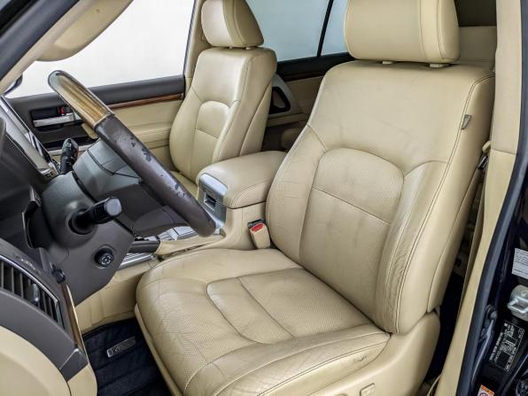 Toyota Land Cruiser 200 Series Рестайлинг 2 с пробегом 2015 года, цена 4 900 000 рублей, 152605 км, внедорожник, Автокод Объявления