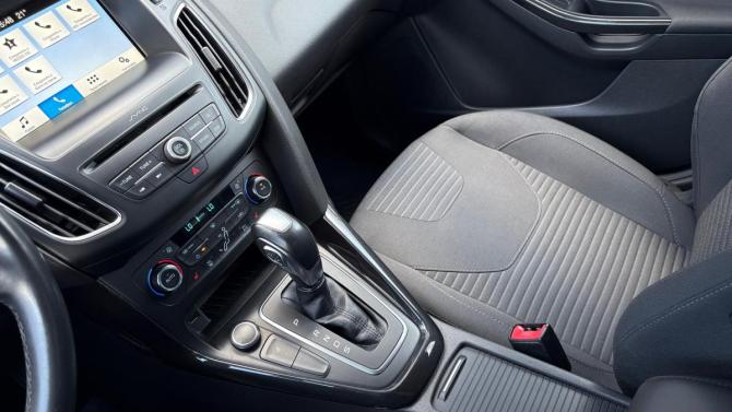 Ford Focus III Рестайлинг с пробегом 2018 года, цена 1 395 000 рублей, 121073 км, хэтчбек, Автокод Объявления