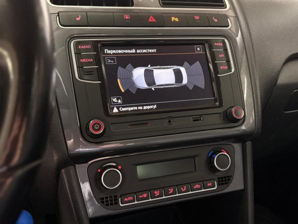 Volkswagen Polo V Рестайлинг с пробегом 2019 года, цена 1 369 000 рублей, 109282 км, седан, Автокод Объявления