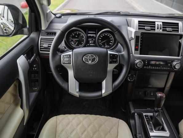Toyota Land Cruiser Prado 150 Series Рестайлинг 1 с пробегом 2014 года, цена 3 399 000 рублей, 186949 км, внедорожник, Автокод Объявления