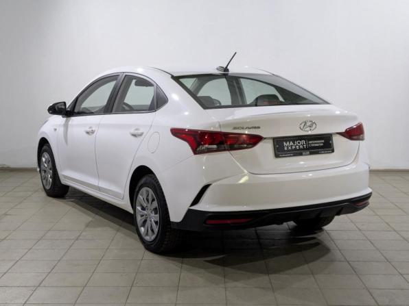 Hyundai Solaris II Рестайлинг с пробегом 2022 года, цена 1 515 000 рублей, 136830 км, седан, Автокод Объявления