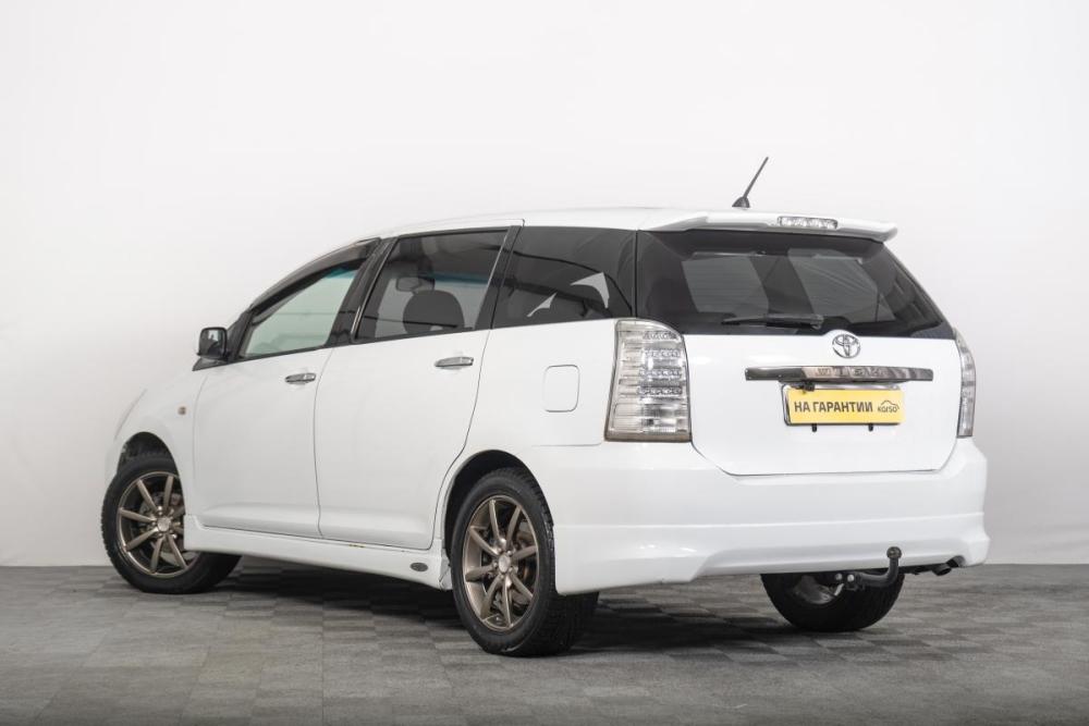 Toyota Wish I Рестайлинг Томск  - изображение 6