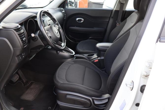 Kia Soul II Рестайлинг с пробегом 2018 года, цена 1 599 000 рублей, 76000 км, хэтчбек, Автокод Объявления