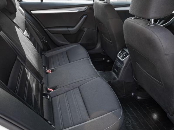 Skoda Octavia III (A7) Рестайлинг с пробегом 2019 года, цена 1 818 000 рублей, 52070 км, лифтбек, Автокод Объявления