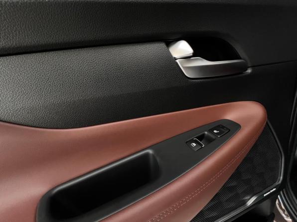 Hyundai Santa Fe IV Рестайлинг с пробегом 2021 года, цена 3 850 000 рублей, 39100 км, внедорожник, Автокод Объявления