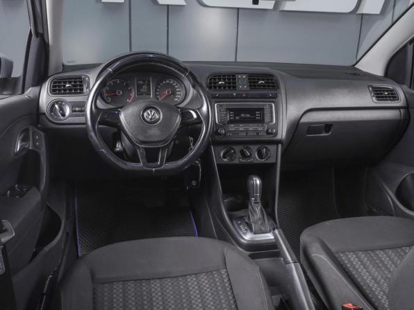Volkswagen Polo V Рестайлинг с пробегом 2017 года, цена 999 000 рублей, 139535 км, седан, Автокод Объявления