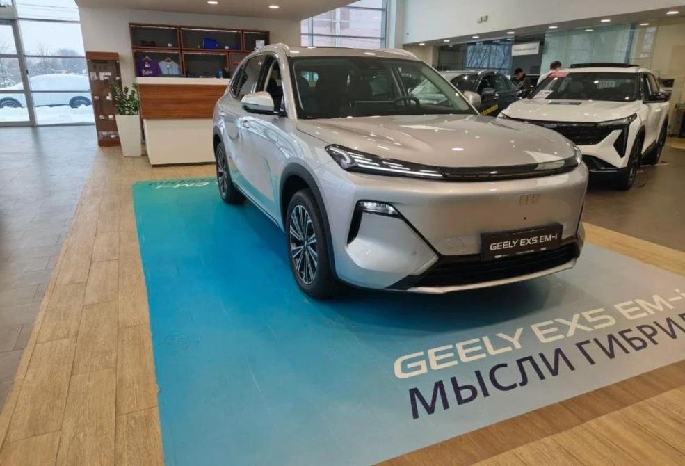 Geely EX5 EM-i Саратов  - изображение 8