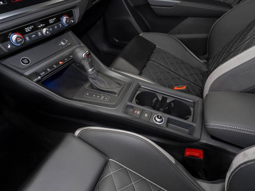 Audi Q3 II (F3) Москва  - изображение 17