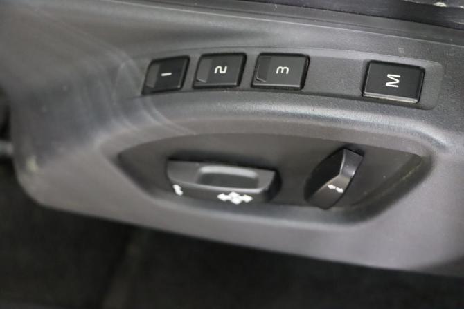 Volvo XC60 I Рестайлинг с пробегом 2015 года, цена 2 599 990 рублей, 100120 км, внедорожник, Автокод Объявления
