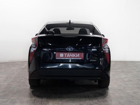 Toyota Prius IV (XW50) с пробегом 2016 года, цена 1 100 000 рублей, 178474 км, лифтбек, Автокод Объявления