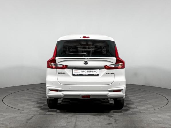 Suzuki Ertiga II Рестайлинг с пробегом 2022 года, цена 1 909 000 рублей, 4594 км, компактвэн, Автокод Объявления