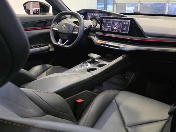 Changan UNI-V I с пробегом 2023 года, цена 2 112 000 рублей, 55901 км, лифтбек, Автокод Объявления