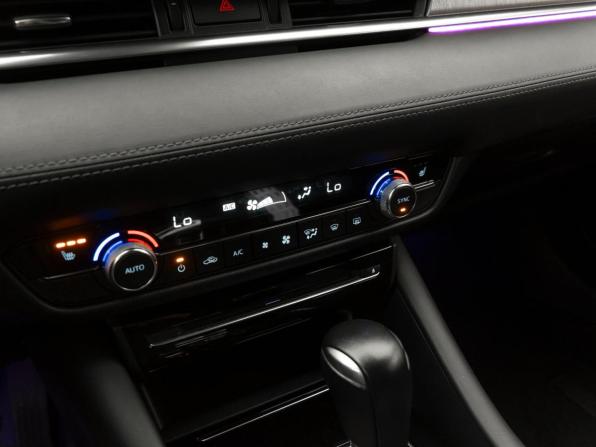 Mazda 6 III (GJ) Рестайлинг 2 с пробегом 2019 года, цена 2 300 000 рублей, 59009 км, седан, Автокод Объявления