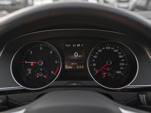 Volkswagen Passat B8 Рестайлинг с пробегом 2019 года, цена 2 520 000 рублей, 123454 км, универсал, Автокод Объявления