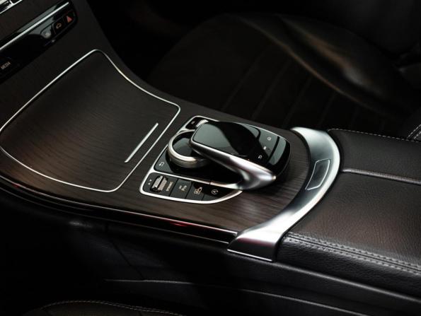 Mercedes-Benz C-Класс IV (W205) Рестайлинг с пробегом 2018 года, цена 2 599 585 рублей, 70051 км, седан, Автокод Объявления