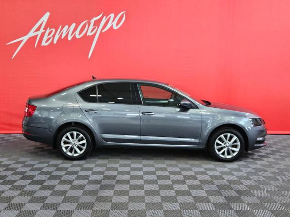 Skoda Octavia III (A7) Рестайлинг с пробегом 2018 года, цена 1 699 000 рублей, 123381 км, лифтбек, Автокод Объявления