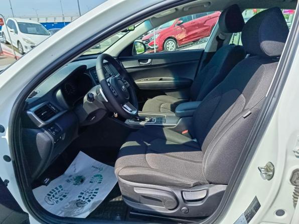 Kia Optima IV Рестайлинг с пробегом 2018 года, цена 1 839 995 рублей, 163401 км, седан, Автокод Объявления