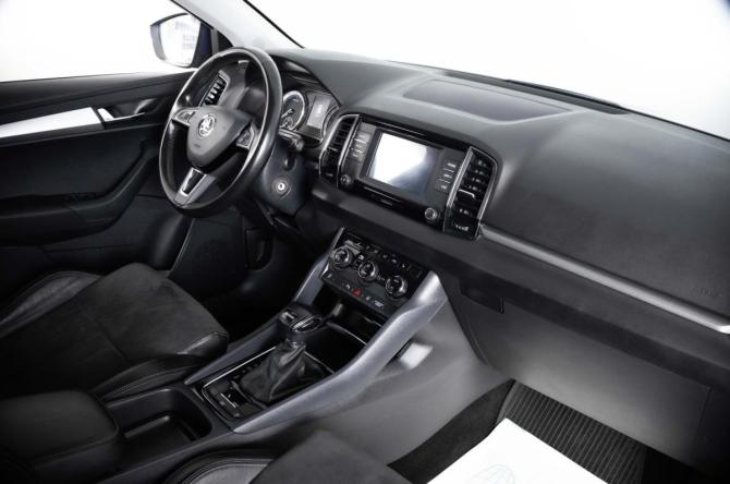 Skoda Karoq I с пробегом 2020 года, цена 2 419 000 рублей, 113711 км, внедорожник, Автокод Объявления