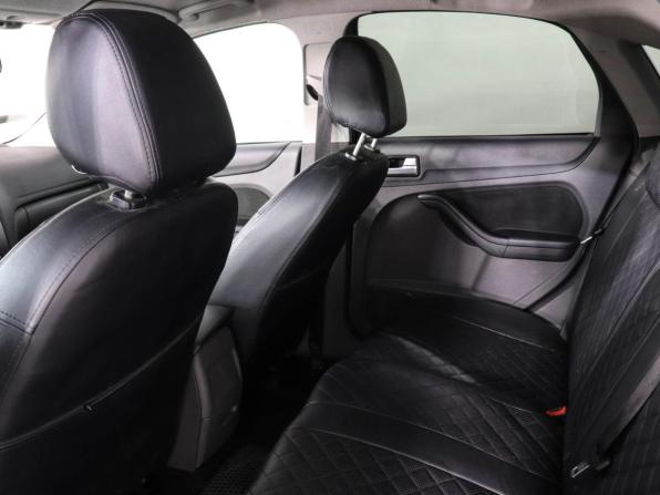 Ford Focus II с пробегом 2006 года, цена 241 500 рублей, 327913 км, хэтчбек, Автокод Объявления