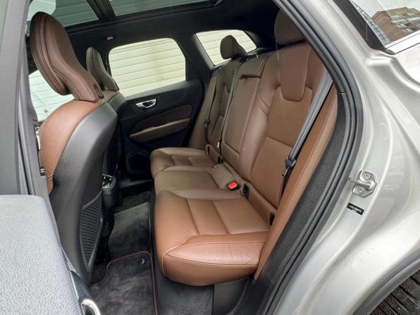 Volvo XC60 II Рестайлинг с пробегом 2022 года, цена 5 479 000 рублей, 27223 км, внедорожник, Автокод Объявления