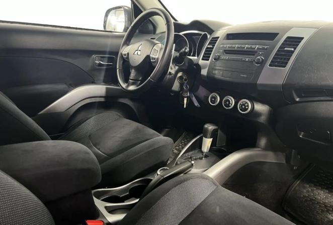 Mitsubishi Outlander II с пробегом 2007 года, цена 860 000 рублей, 259226 км, внедорожник, Автокод Объявления