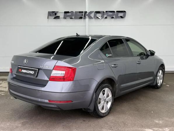 Skoda Octavia III (A7) Рестайлинг с пробегом 2017 года, цена 1 599 000 рублей, 174561 км, универсал, Автокод Объявления