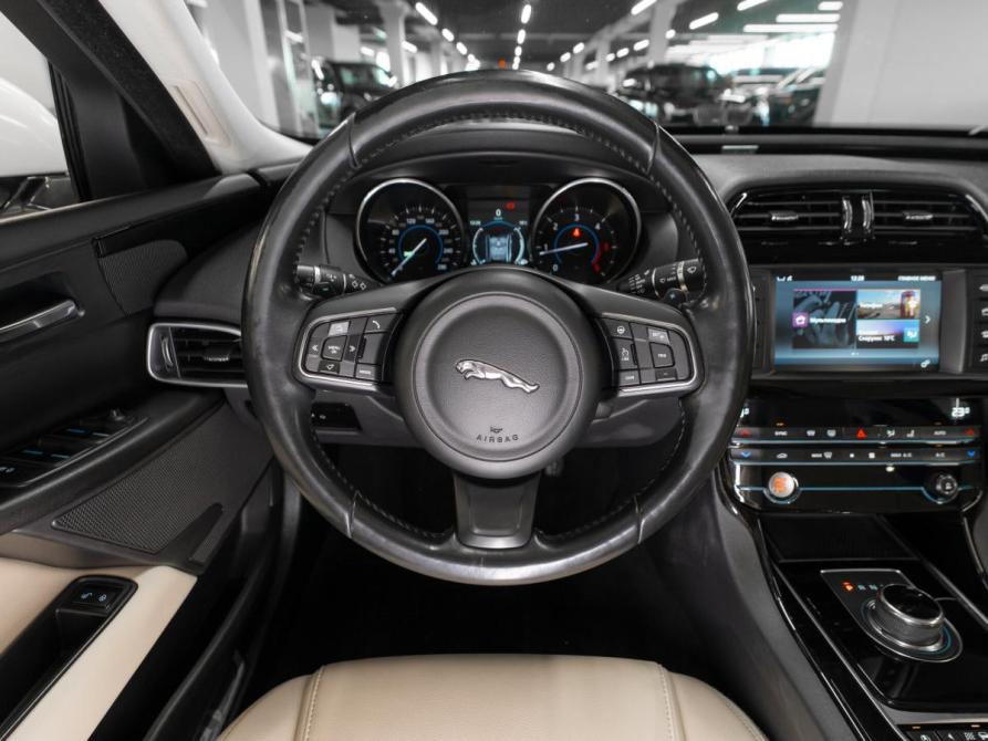 Jaguar XE I Москва  - изображение 9