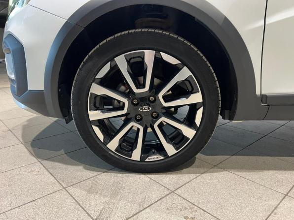 Lada (ВАЗ) Vesta I Рестайлинг (NG) с пробегом 2023 года, цена 1 595 000 рублей, 30000 км, седан, Автокод Объявления