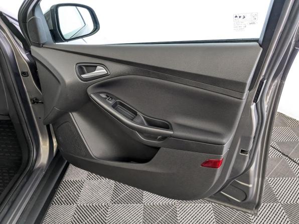 Ford Focus III Рестайлинг с пробегом 2015 года, цена 1 115 000 рублей, 59527 км, седан, Автокод Объявления