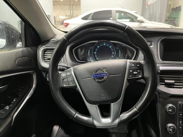 Volvo V40 II с пробегом 2014 года, цена 1 030 000 рублей, 125500 км, хэтчбек, Автокод Объявления