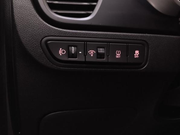 Kia Rio IV Рестайлинг с пробегом 2020 года, цена 1 360 000 рублей, 159408 км, седан, Автокод Объявления