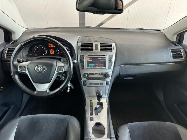 Toyota Avensis III Рестайлинг с пробегом 2012 года, цена 1 250 000 рублей, 180625 км, седан, Автокод Объявления