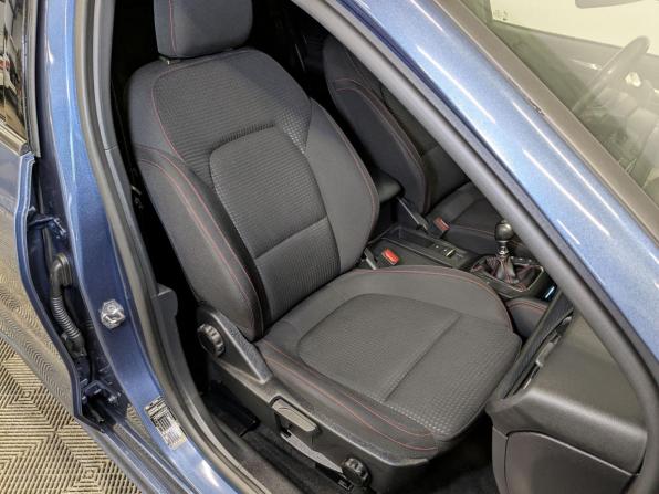 Ford Focus IV Рестайлинг с пробегом 2021 года, цена 1 700 000 рублей, 72750 км, универсал, Автокод Объявления