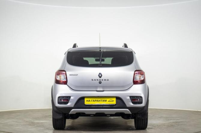 Renault Sandero II с пробегом 2016 года, цена 949 000 рублей, 86200 км, хэтчбек, Автокод Объявления