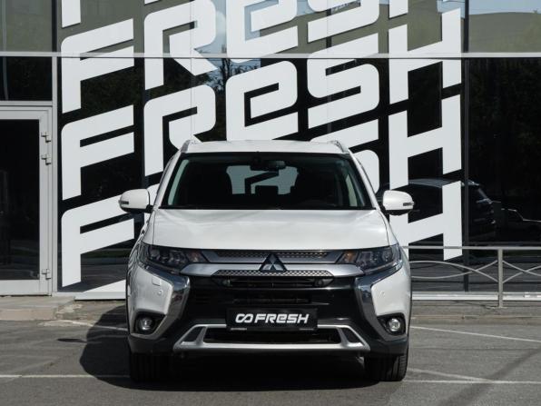 Mitsubishi Outlander III Рестайлинг 3 с пробегом 2018 года, цена 2 000 000 рублей, 128521 км, внедорожник, Автокод Объявления