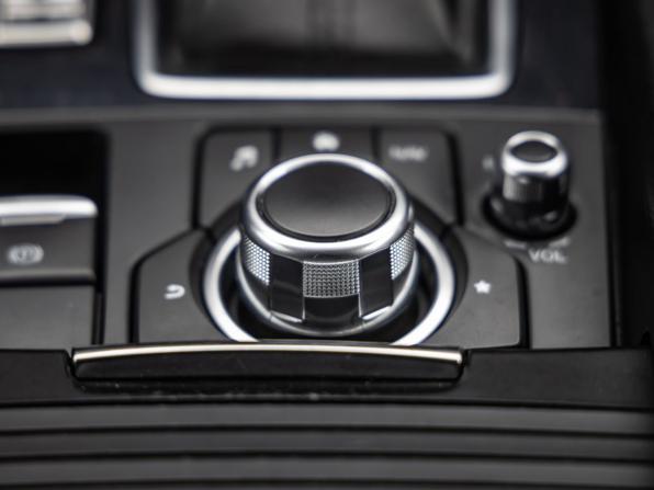 Mazda 6 III (GJ) Рестайлинг с пробегом 2017 года, цена 2 178 000 рублей, 84400 км, седан, Автокод Объявления